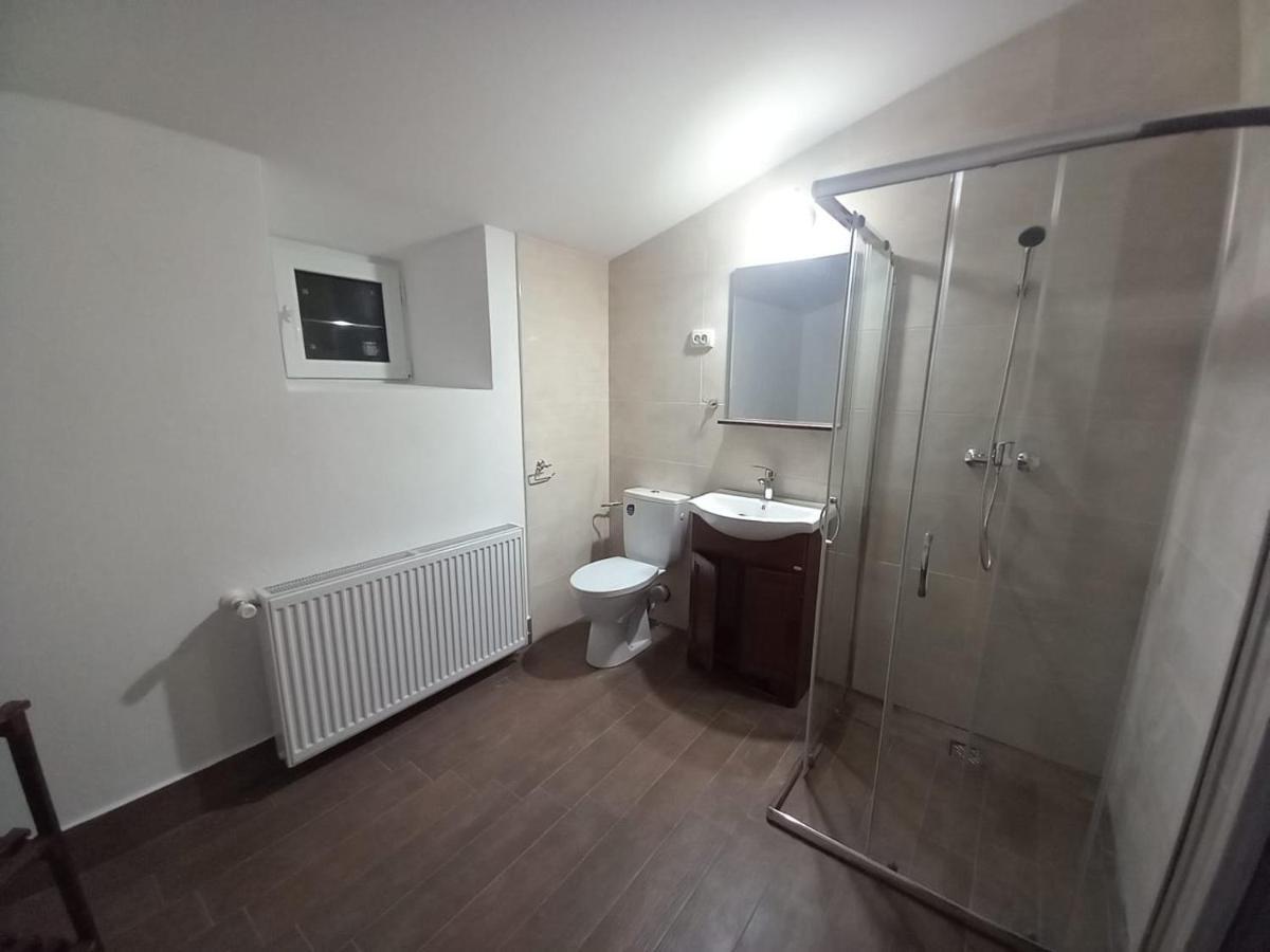 Casuta Din Deal Targu Neamt Exterior photo
